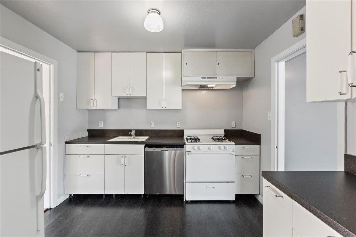 Detail Gallery Image 11 of 24 For 659 Ash Ave, South San Francisco,  CA 94080 - 3 Beds | 1 Baths