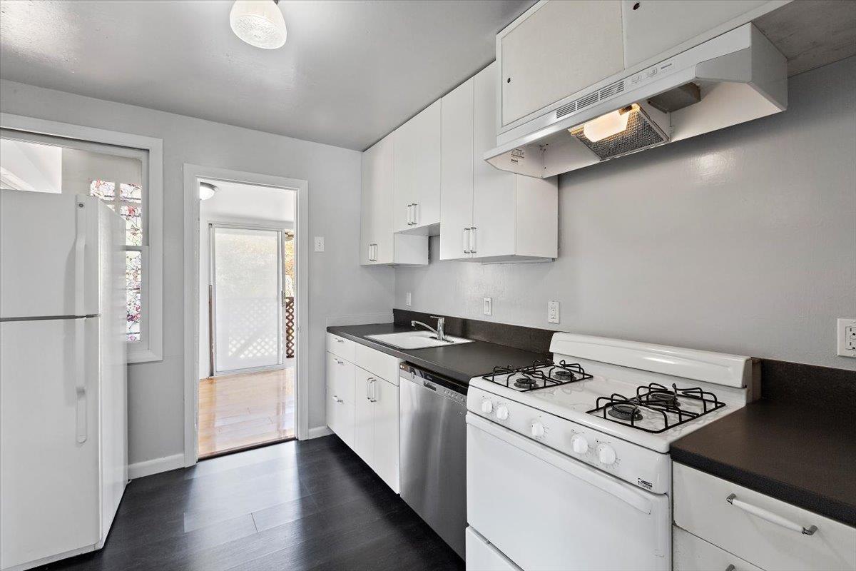 Detail Gallery Image 12 of 24 For 659 Ash Ave, South San Francisco,  CA 94080 - 3 Beds | 1 Baths