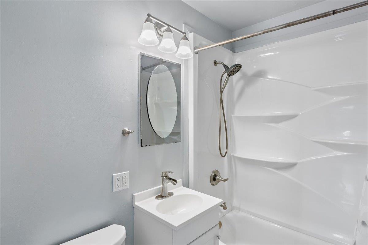Detail Gallery Image 18 of 24 For 659 Ash Ave, South San Francisco,  CA 94080 - 3 Beds | 1 Baths