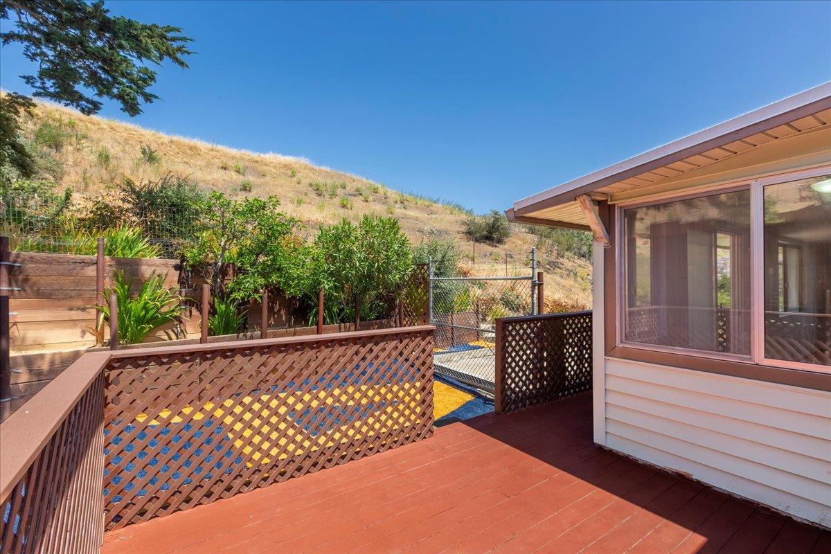 Detail Gallery Image 22 of 24 For 659 Ash Ave, South San Francisco,  CA 94080 - 3 Beds | 1 Baths
