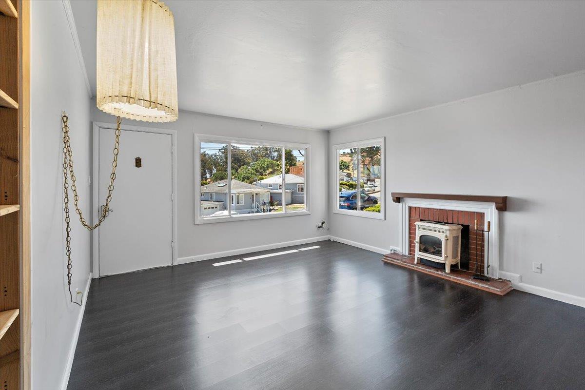 Detail Gallery Image 5 of 24 For 659 Ash Ave, South San Francisco,  CA 94080 - 3 Beds | 1 Baths