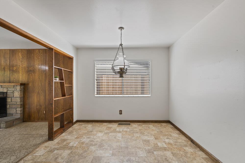 Detail Gallery Image 16 of 53 For 1500 Sunset Dr, Hollister,  CA 95023 - 3 Beds | 2 Baths
