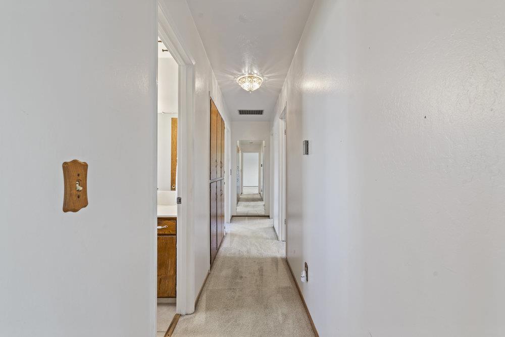 Detail Gallery Image 22 of 53 For 1500 Sunset Dr, Hollister,  CA 95023 - 3 Beds | 2 Baths