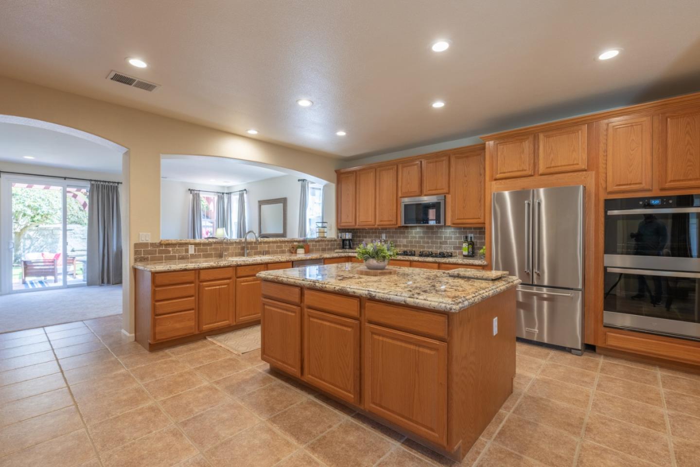 Detail Gallery Image 10 of 36 For 5043 Sunset Vista Dr, Seaside,  CA 93955 - 3 Beds | 2/1 Baths