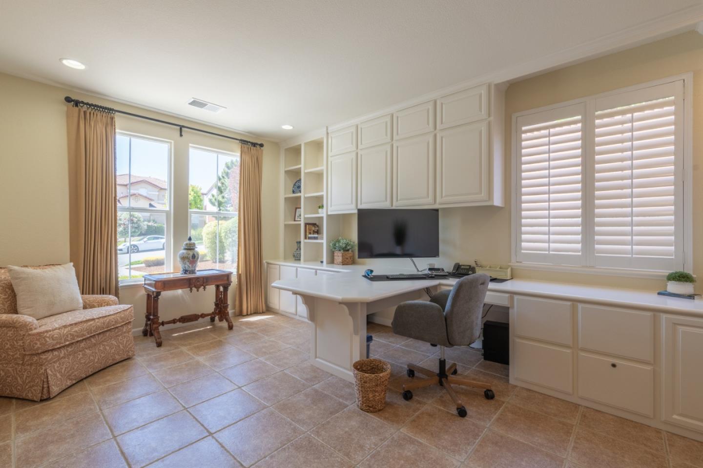 Detail Gallery Image 15 of 36 For 5043 Sunset Vista Dr, Seaside,  CA 93955 - 3 Beds | 2/1 Baths