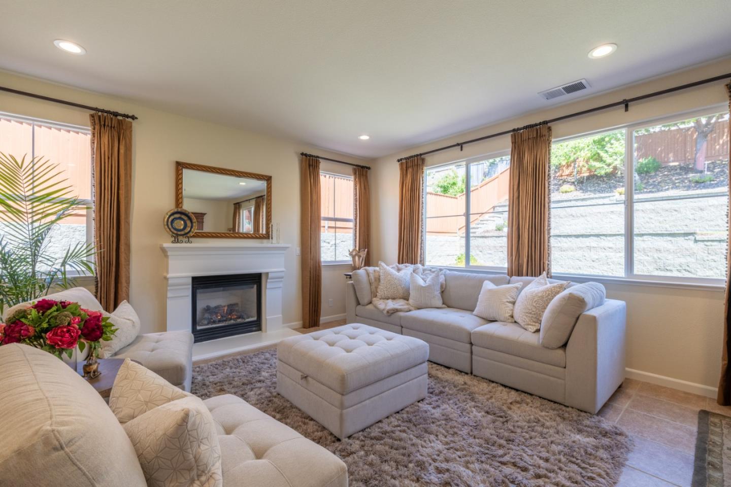 Detail Gallery Image 2 of 36 For 5043 Sunset Vista Dr, Seaside,  CA 93955 - 3 Beds | 2/1 Baths