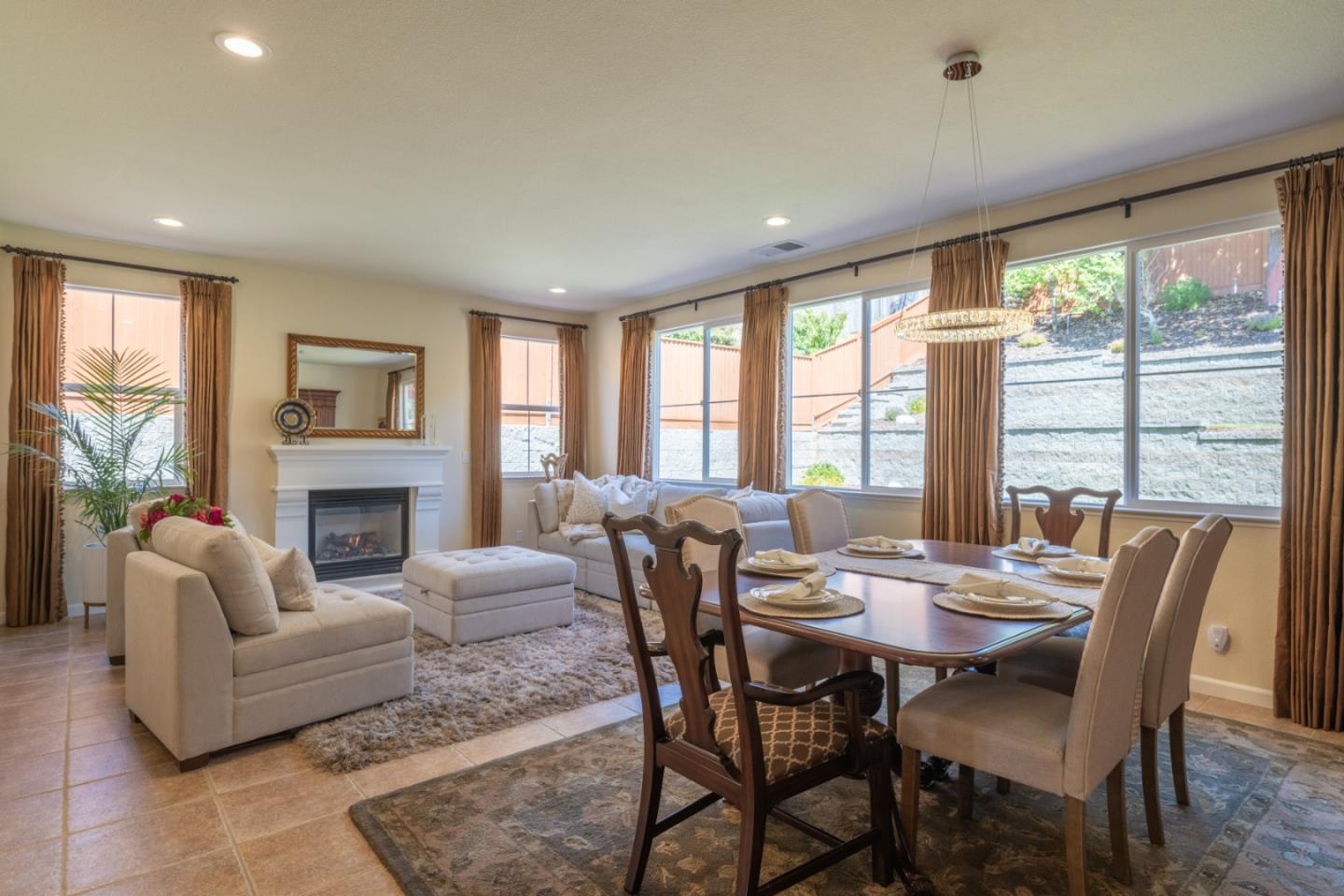 Detail Gallery Image 3 of 36 For 5043 Sunset Vista Dr, Seaside,  CA 93955 - 3 Beds | 2/1 Baths