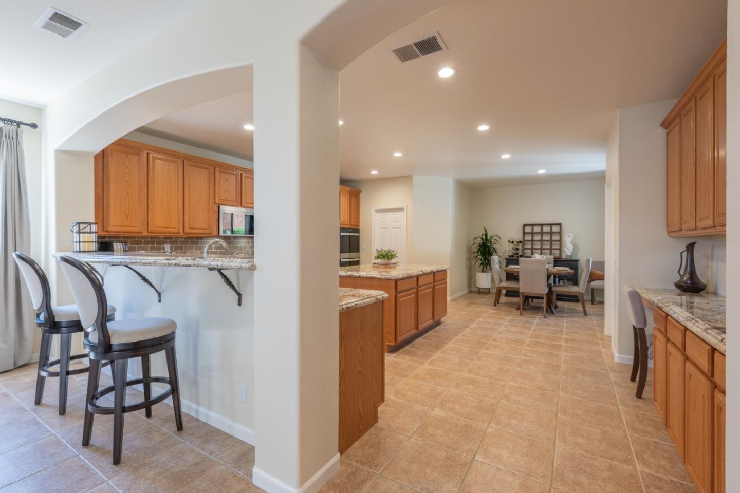 Detail Gallery Image 7 of 36 For 5043 Sunset Vista Dr, Seaside,  CA 93955 - 3 Beds | 2/1 Baths