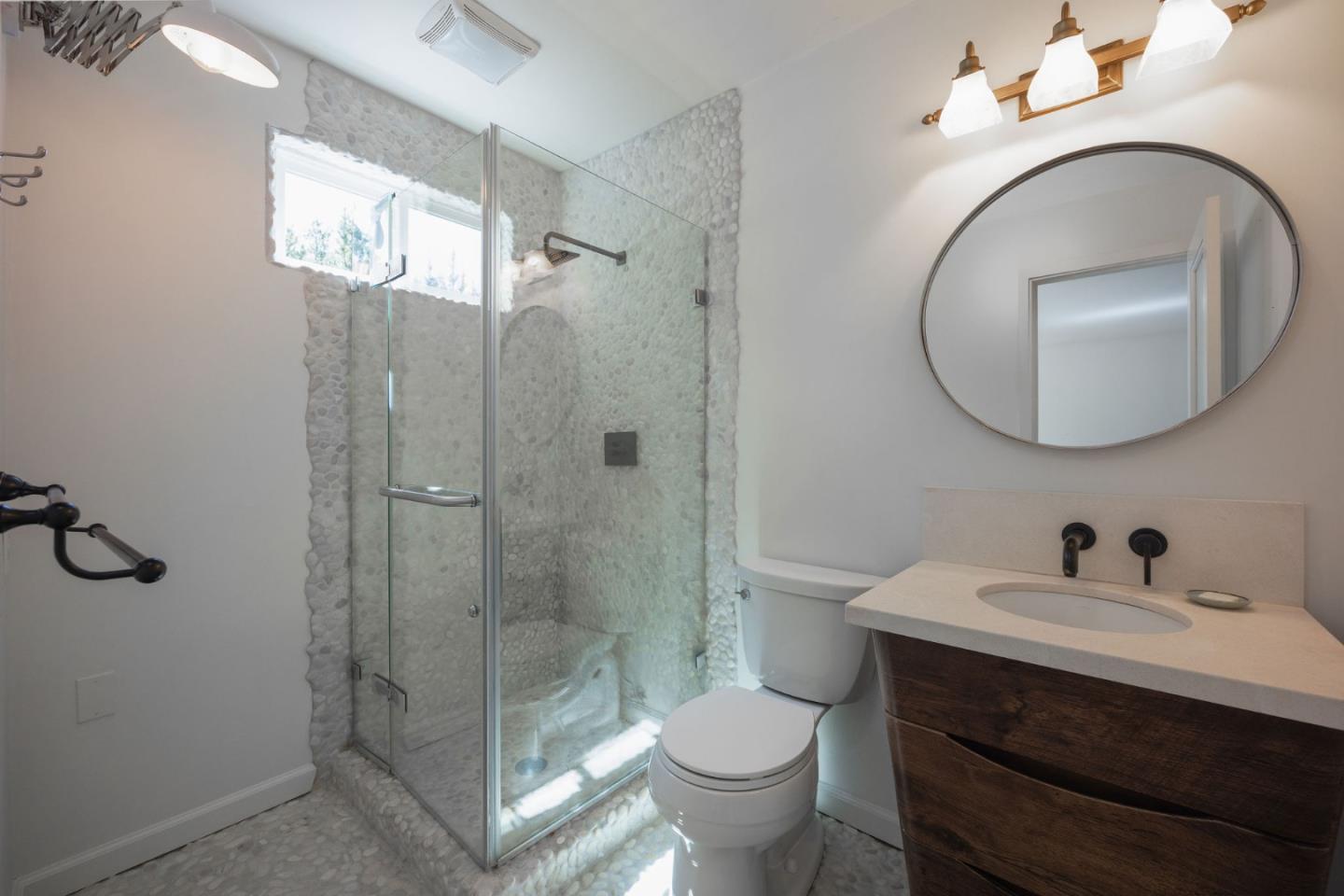 Detail Gallery Image 21 of 48 For 397 14th St, Montara,  CA 94037 - 4 Beds | 3 Baths
