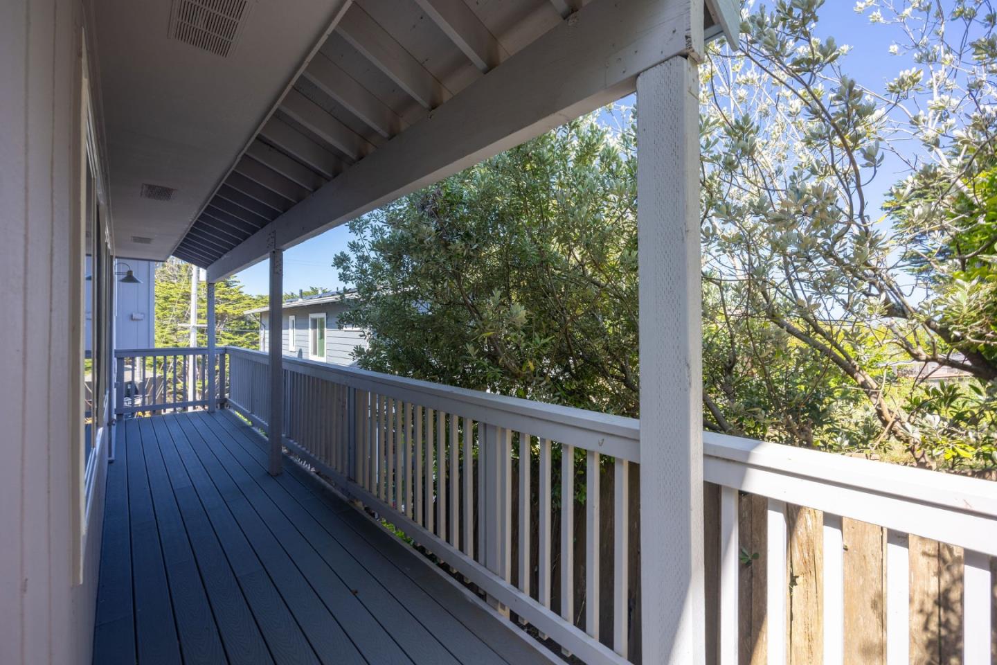 Detail Gallery Image 5 of 48 For 397 14th St, Montara,  CA 94037 - 4 Beds | 3 Baths