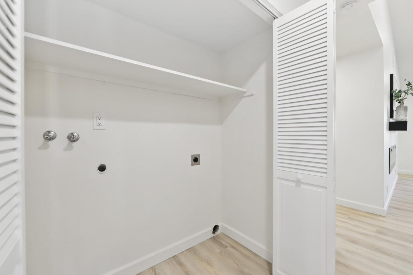 Detail Gallery Image 12 of 23 For 120 Damsen Dr, San Jose,  CA 95116 - 3 Beds | 2 Baths