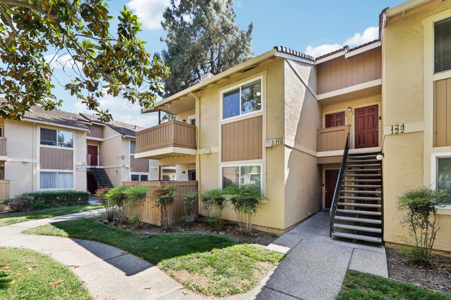 Detail Gallery Image 15 of 23 For 120 Damsen Dr, San Jose,  CA 95116 - 3 Beds | 2 Baths
