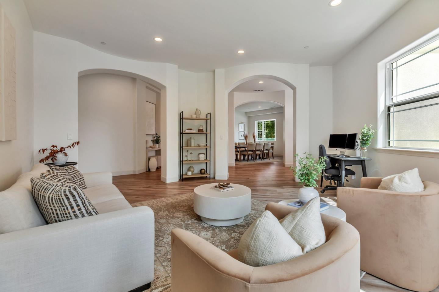 Detail Gallery Image 11 of 97 For 10055 Foothill Ave, Gilroy,  CA 95020 - 8 Beds | 7/1 Baths