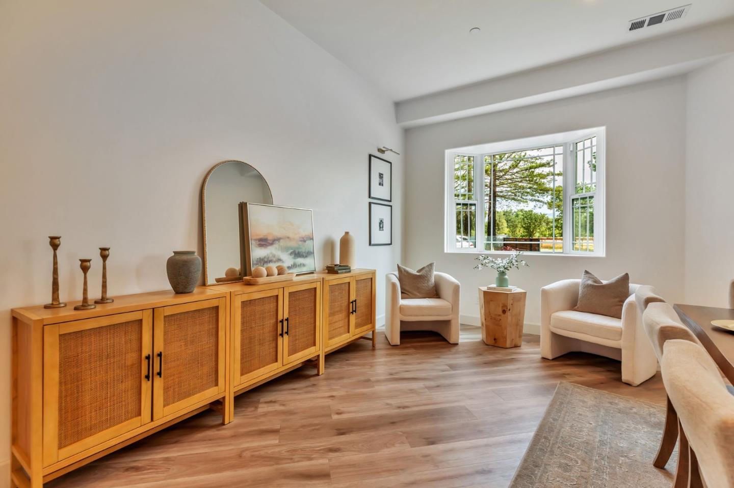 Detail Gallery Image 13 of 97 For 10055 Foothill Ave, Gilroy,  CA 95020 - 8 Beds | 7/1 Baths