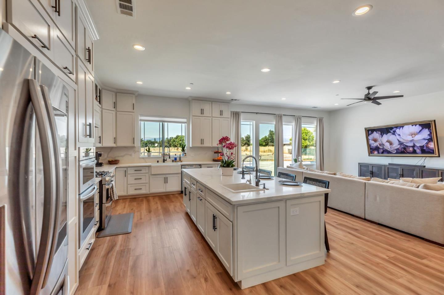 Detail Gallery Image 20 of 97 For 10055 Foothill Ave, Gilroy,  CA 95020 - 8 Beds | 7/1 Baths