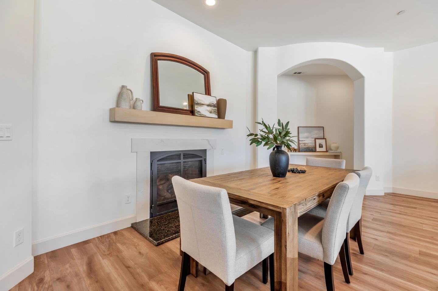 Detail Gallery Image 27 of 97 For 10055 Foothill Ave, Gilroy,  CA 95020 - 8 Beds | 7/1 Baths