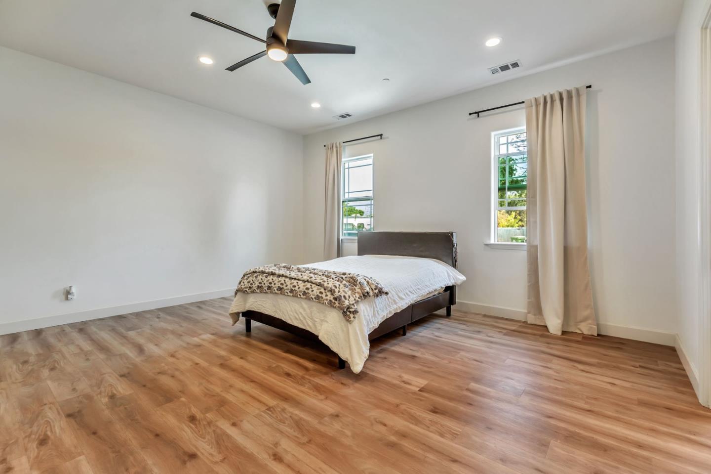 Detail Gallery Image 33 of 97 For 10055 Foothill Ave, Gilroy,  CA 95020 - 8 Beds | 7/1 Baths