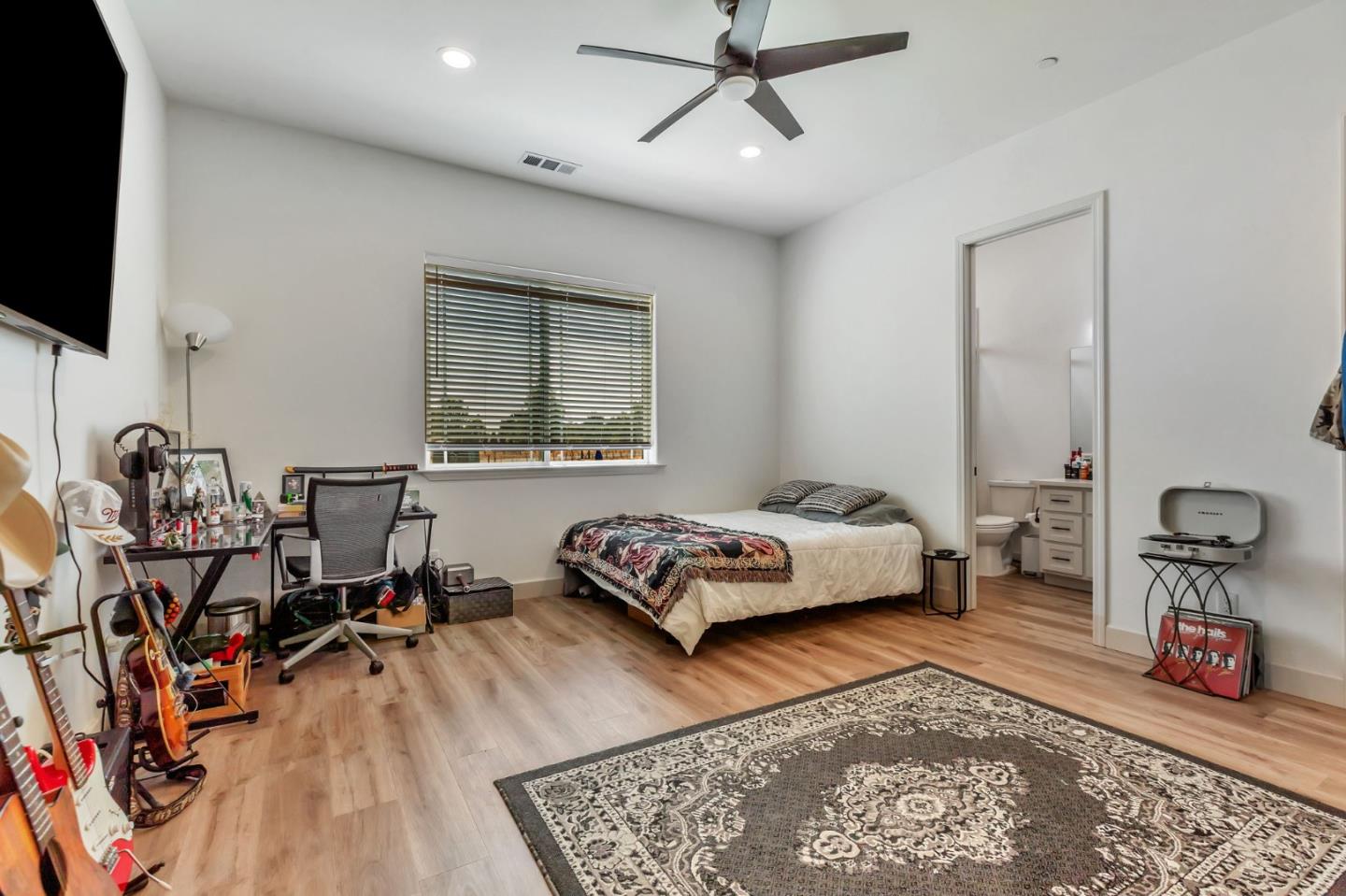 Detail Gallery Image 52 of 97 For 10055 Foothill Ave, Gilroy,  CA 95020 - 8 Beds | 7/1 Baths