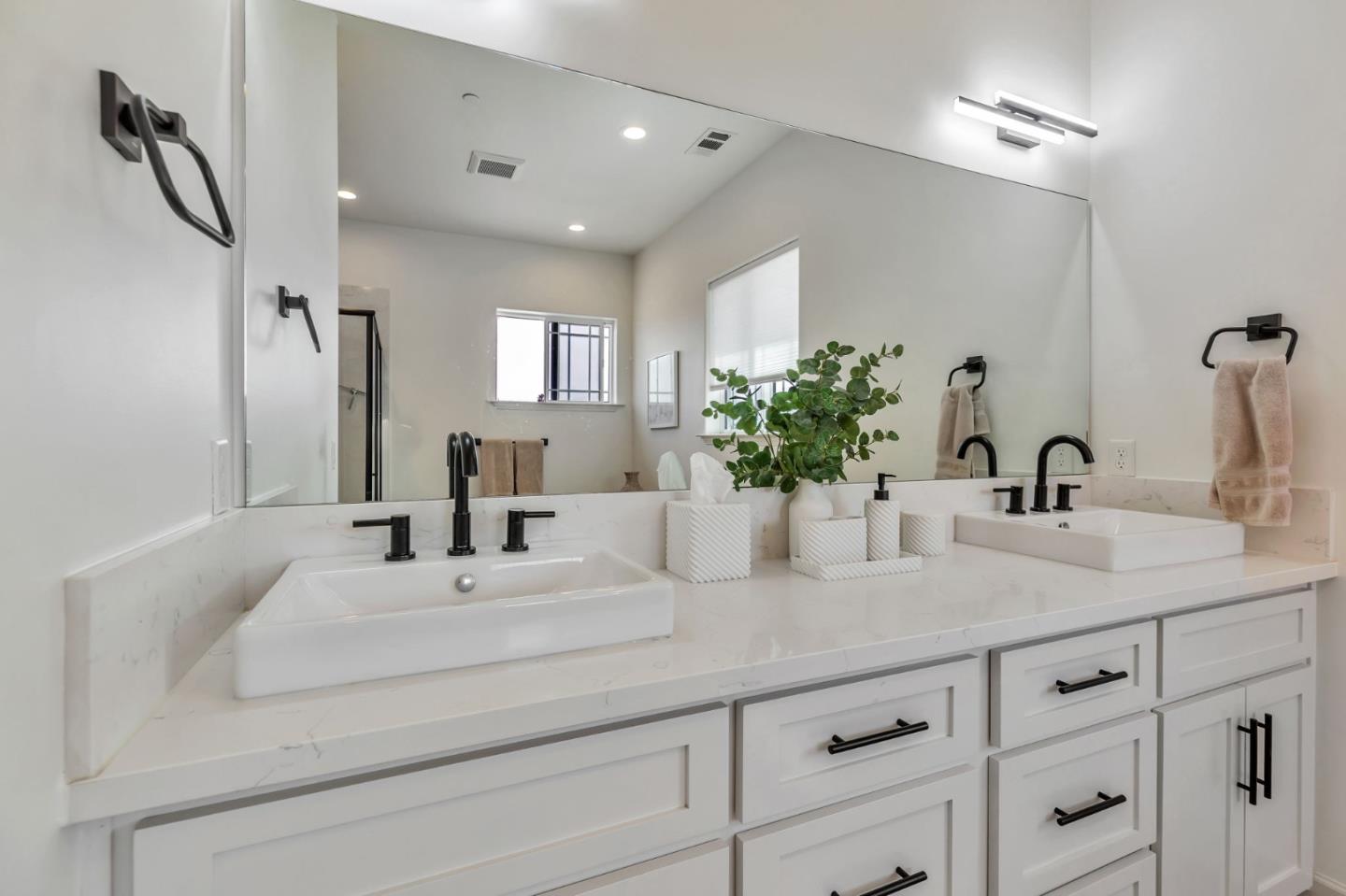 Detail Gallery Image 64 of 97 For 10055 Foothill Ave, Gilroy,  CA 95020 - 8 Beds | 7/1 Baths