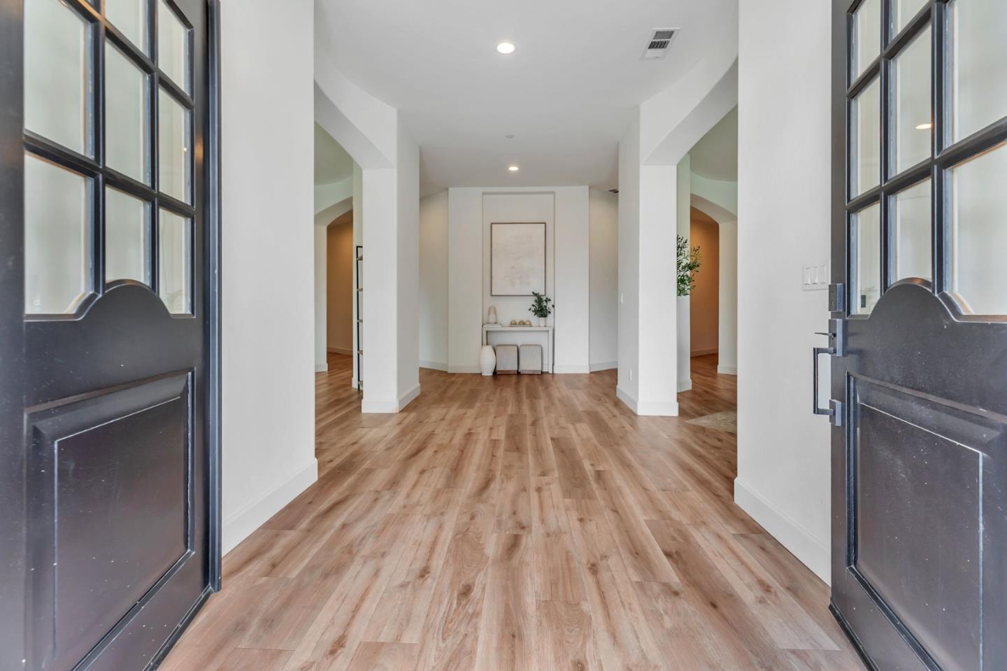 Detail Gallery Image 7 of 97 For 10055 Foothill Ave, Gilroy,  CA 95020 - 8 Beds | 7/1 Baths