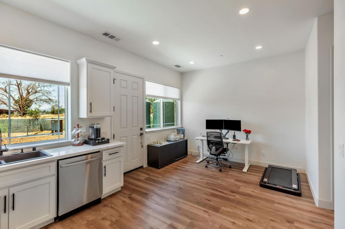 Detail Gallery Image 72 of 97 For 10055 Foothill Ave, Gilroy,  CA 95020 - 8 Beds | 7/1 Baths