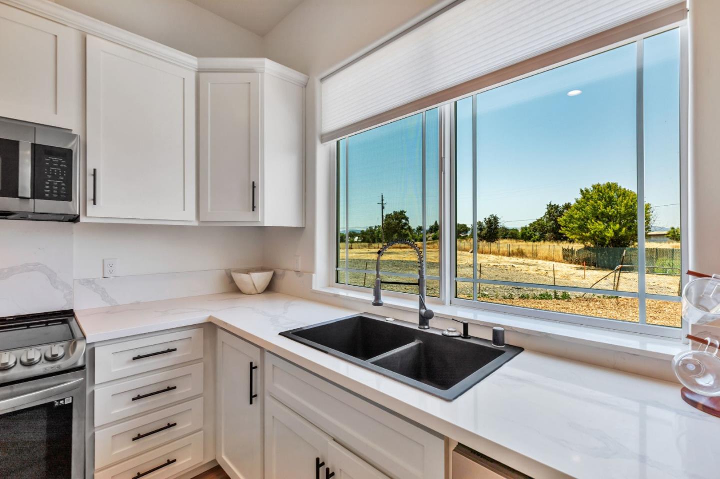 Detail Gallery Image 76 of 97 For 10055 Foothill Ave, Gilroy,  CA 95020 - 8 Beds | 7/1 Baths