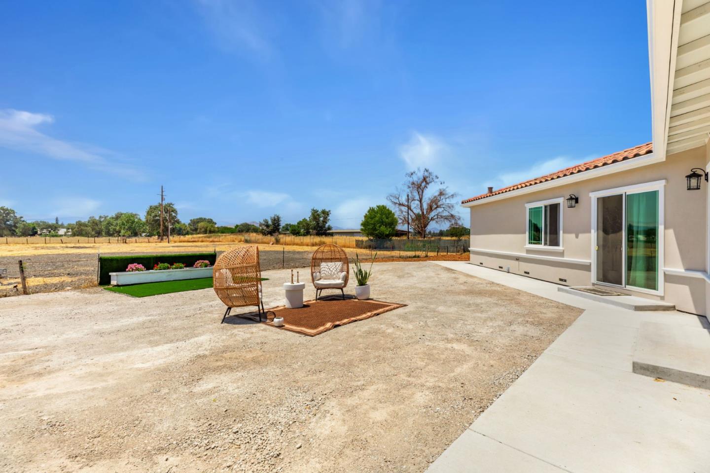 Detail Gallery Image 85 of 97 For 10055 Foothill Ave, Gilroy,  CA 95020 - 8 Beds | 7/1 Baths