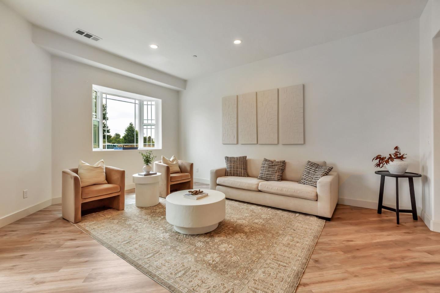 Detail Gallery Image 9 of 97 For 10055 Foothill Ave, Gilroy,  CA 95020 - 8 Beds | 7/1 Baths