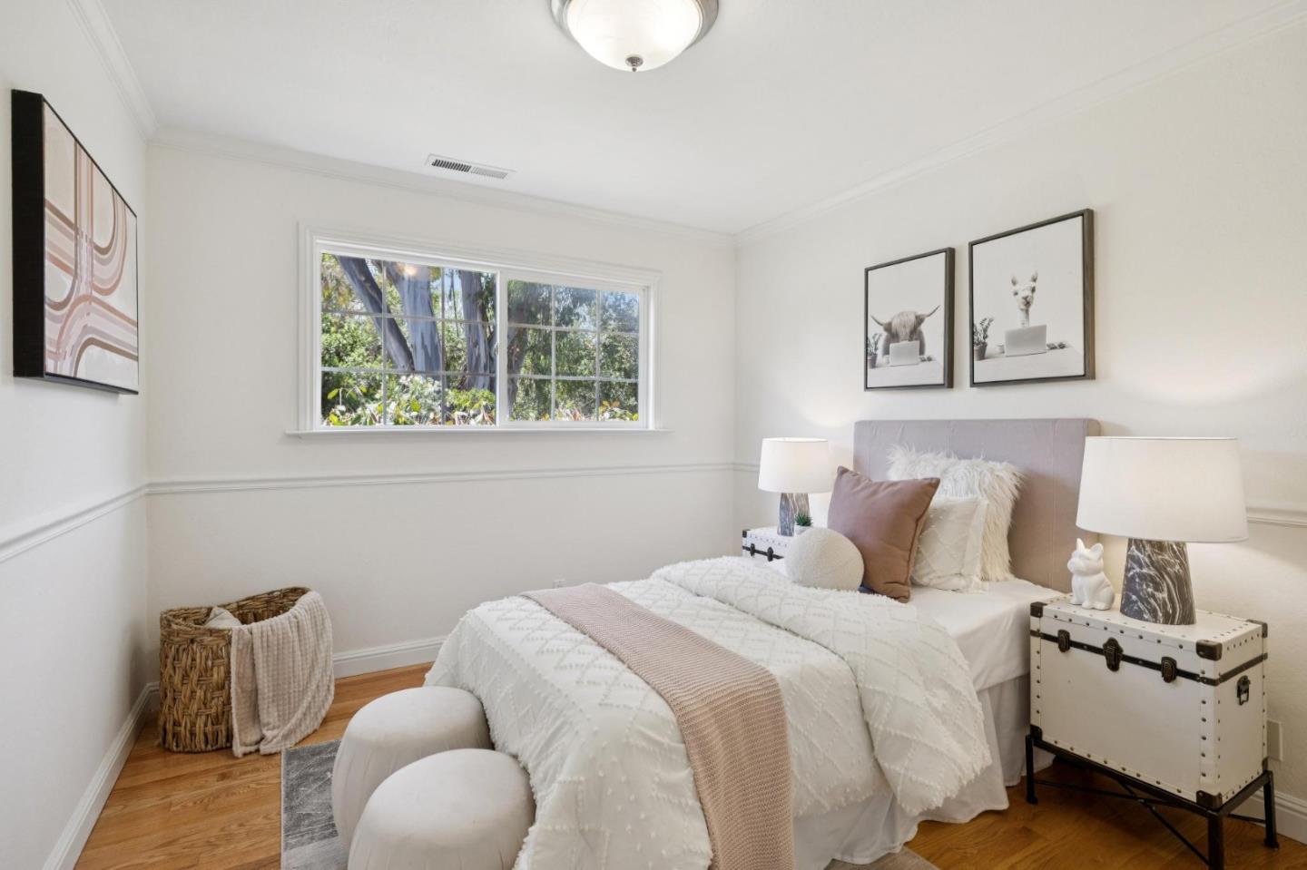 Detail Gallery Image 21 of 33 For 1045 Deanna Dr, Menlo Park,  CA 94025 - 4 Beds | 2/1 Baths