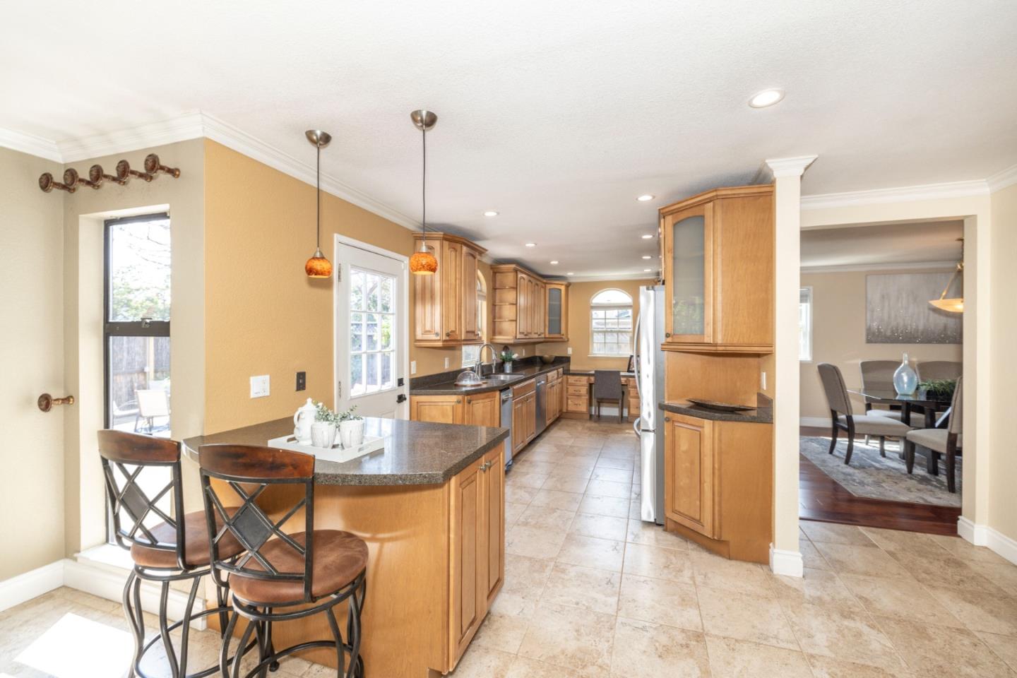 Detail Gallery Image 19 of 46 For 515 Lanyard Dr, Redwood City,  CA 94065 - 3 Beds | 2 Baths