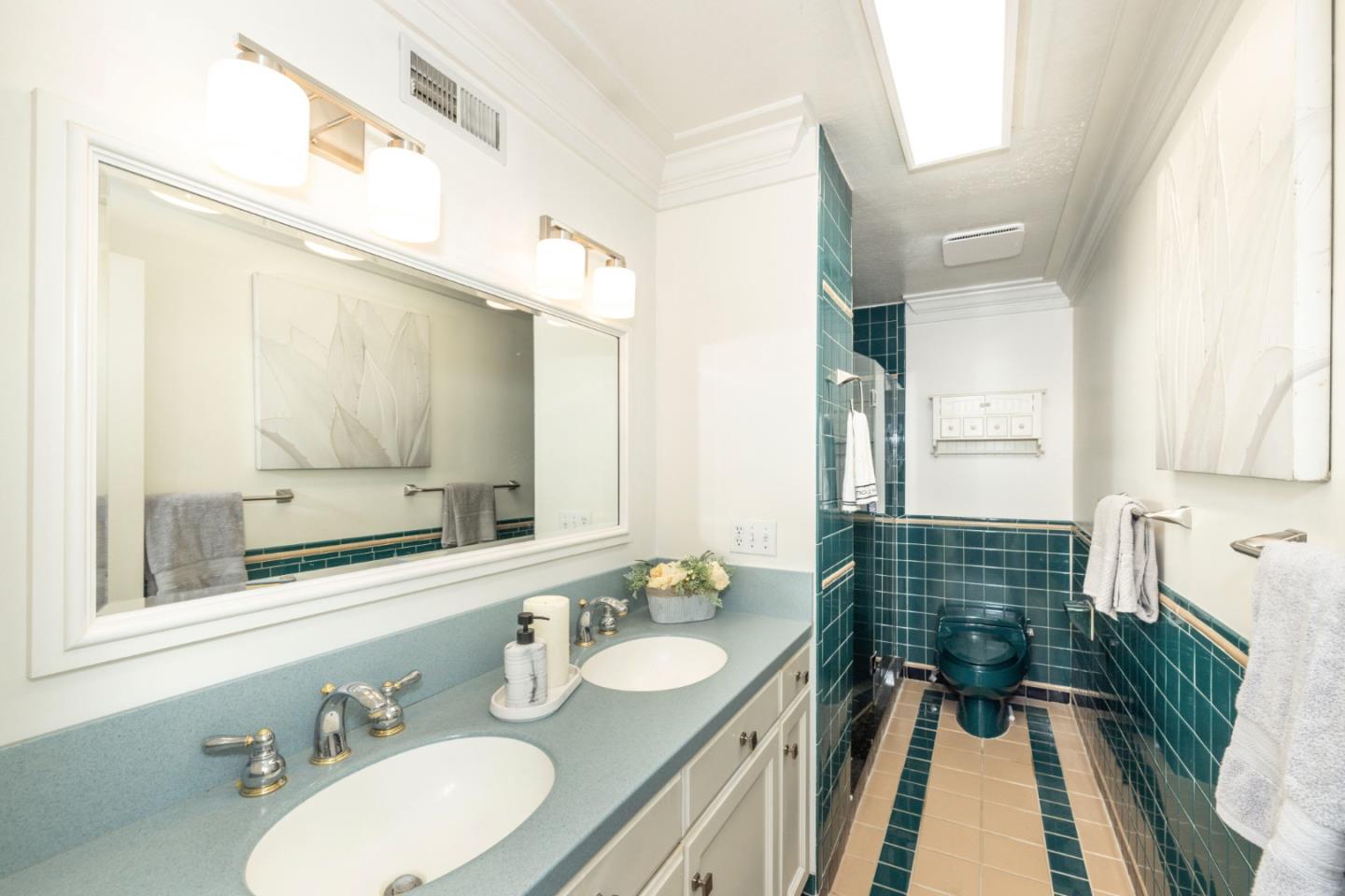 Detail Gallery Image 26 of 46 For 515 Lanyard Dr, Redwood City,  CA 94065 - 3 Beds | 2 Baths