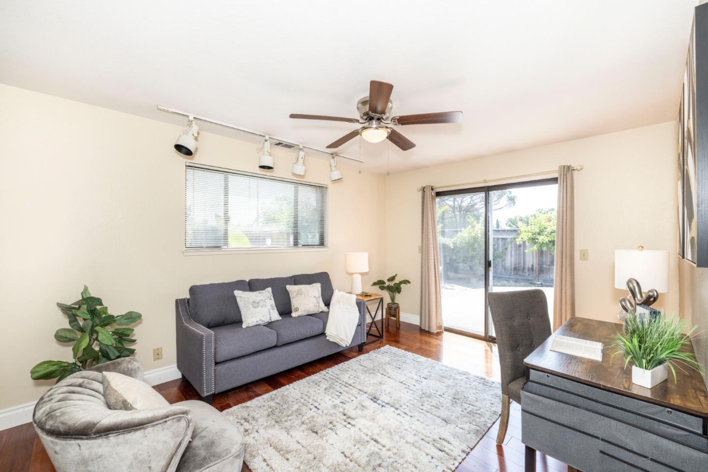 Detail Gallery Image 32 of 46 For 515 Lanyard Dr, Redwood City,  CA 94065 - 3 Beds | 2 Baths
