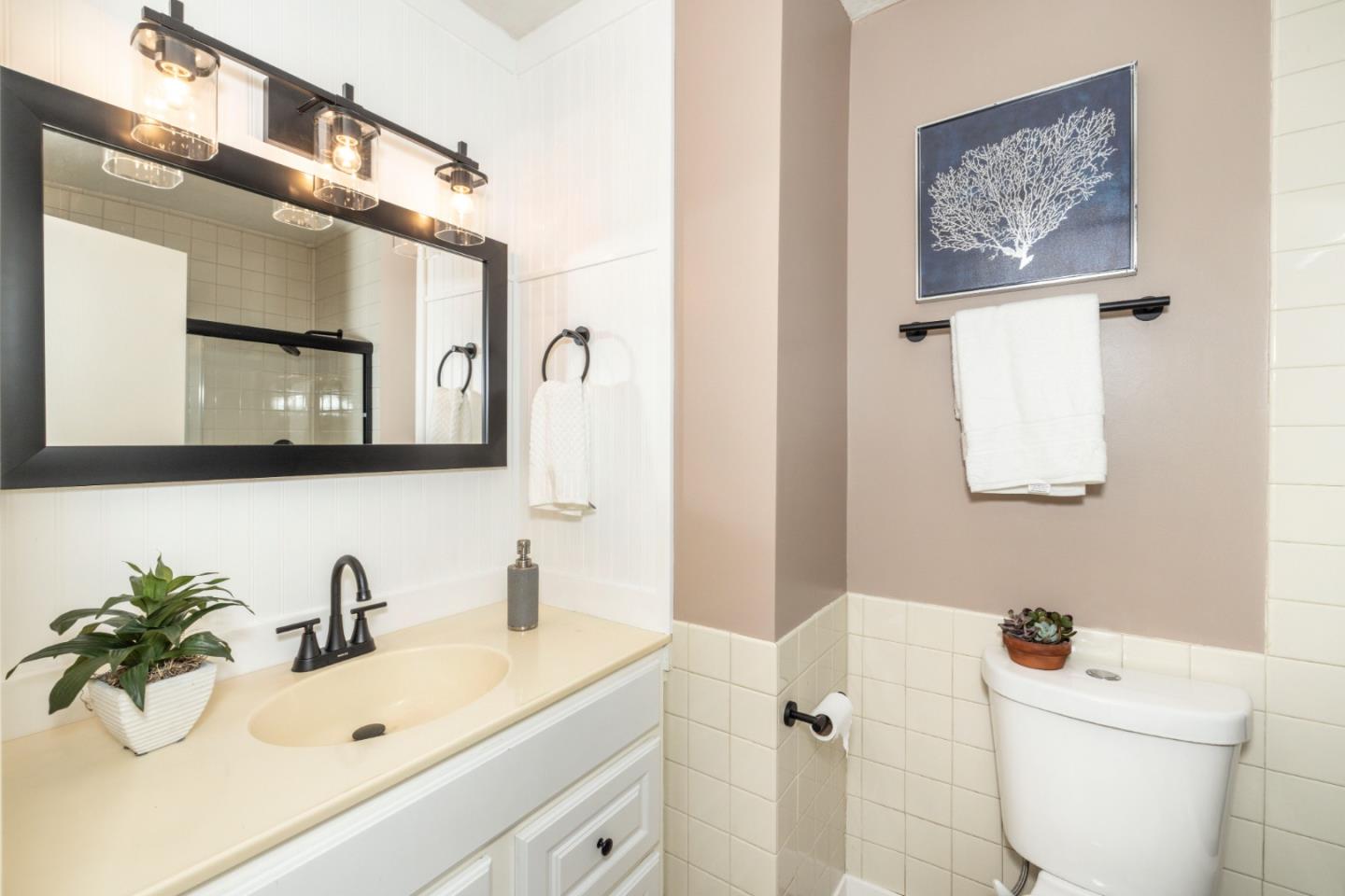 Detail Gallery Image 34 of 46 For 515 Lanyard Dr, Redwood City,  CA 94065 - 3 Beds | 2 Baths