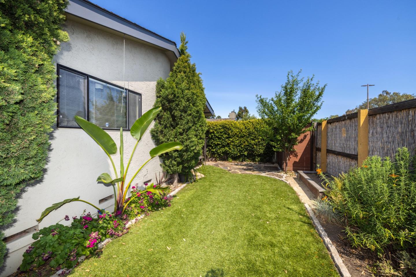 Detail Gallery Image 43 of 46 For 515 Lanyard Dr, Redwood City,  CA 94065 - 3 Beds | 2 Baths