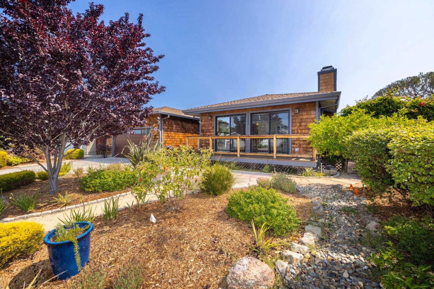 Detail Gallery Image 7 of 46 For 515 Lanyard Dr, Redwood City,  CA 94065 - 3 Beds | 2 Baths