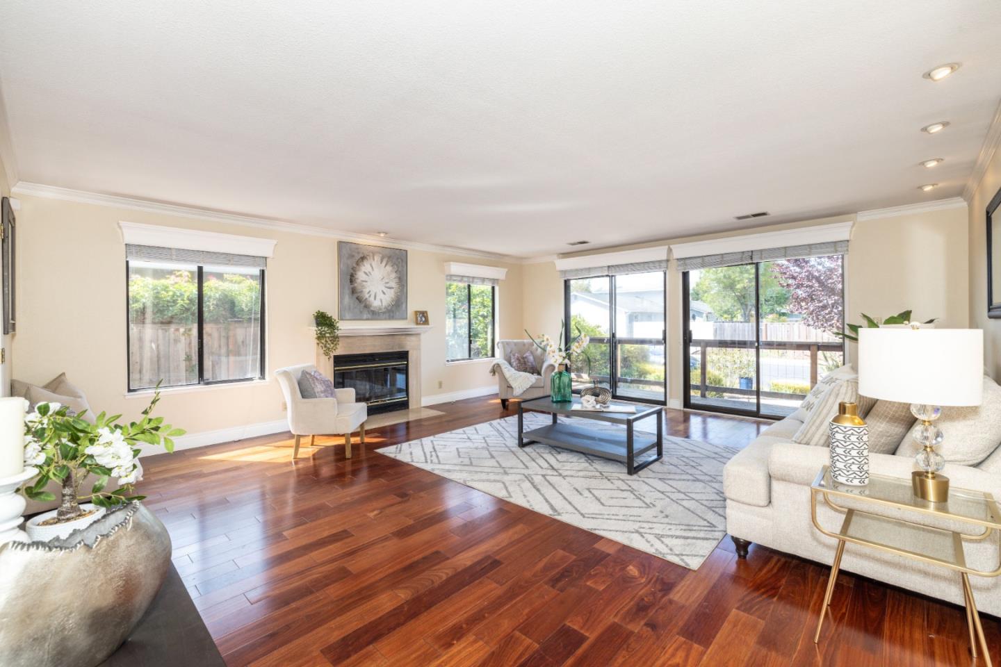 Detail Gallery Image 8 of 46 For 515 Lanyard Dr, Redwood City,  CA 94065 - 3 Beds | 2 Baths