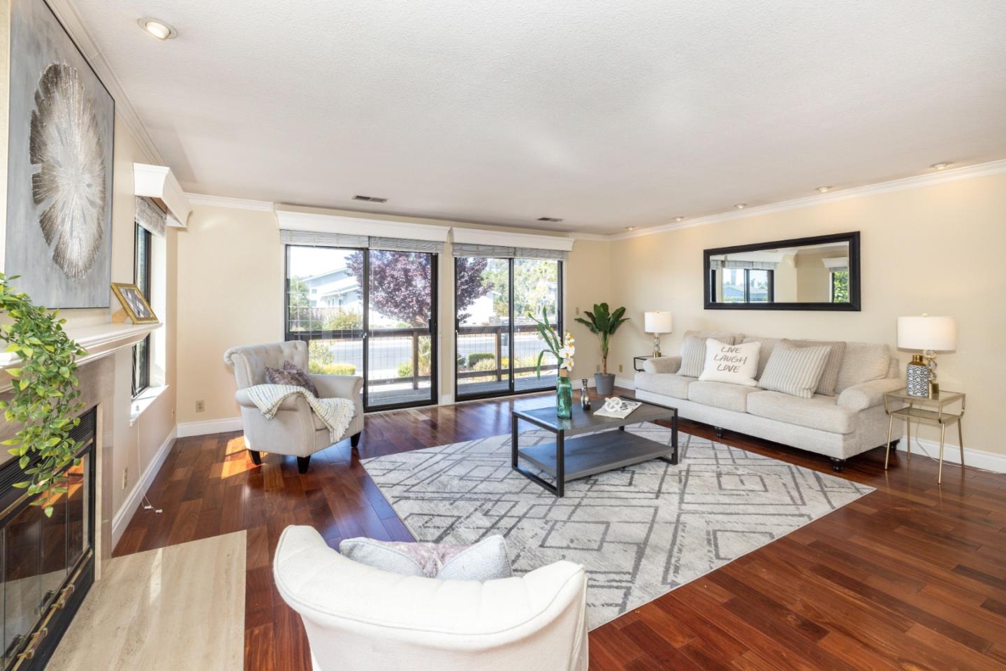 Detail Gallery Image 9 of 46 For 515 Lanyard Dr, Redwood City,  CA 94065 - 3 Beds | 2 Baths