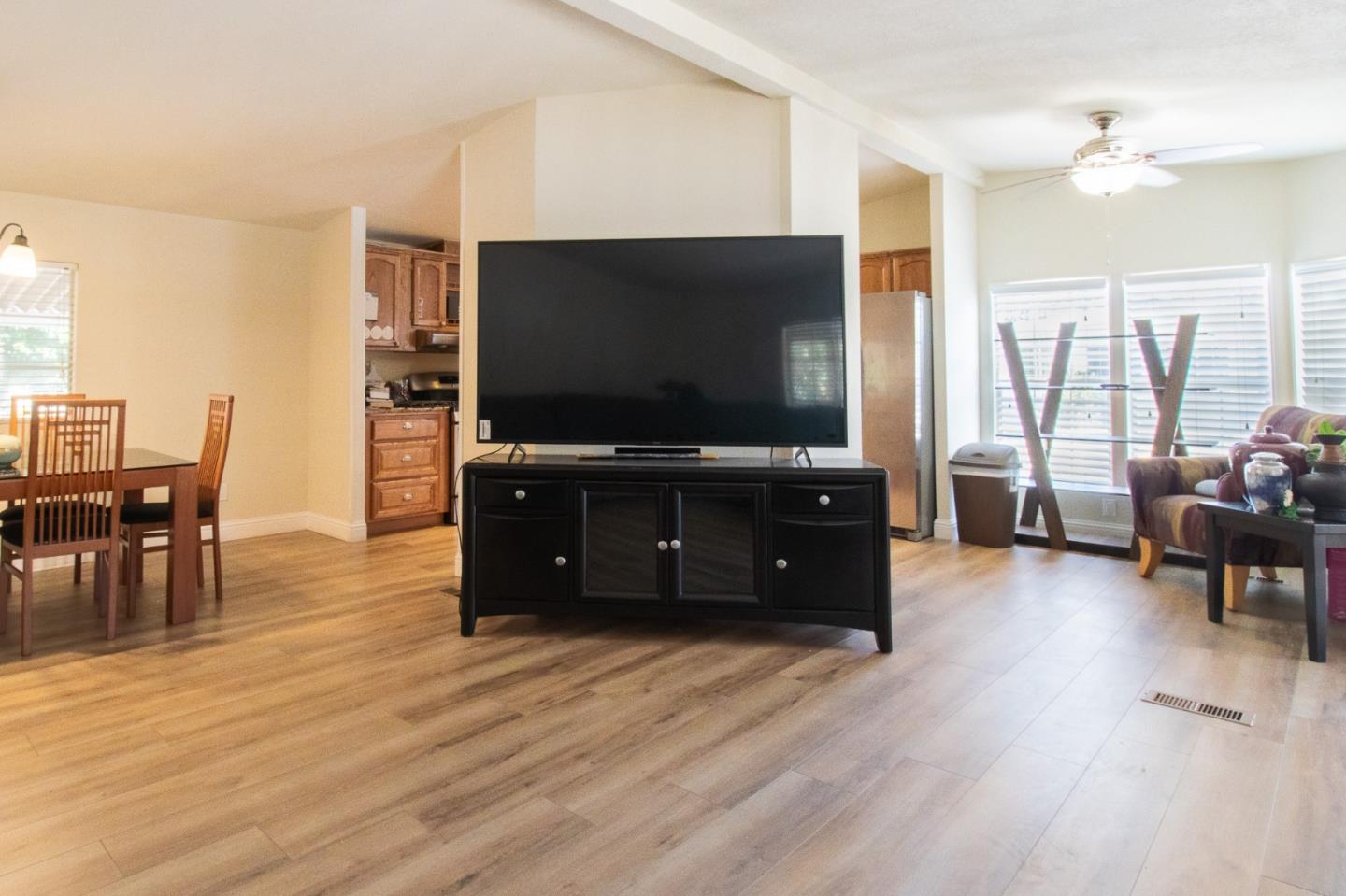 Detail Gallery Image 6 of 24 For 532a Millpond Dr 532a,  San Jose,  CA 95125 - 2 Beds | 2 Baths