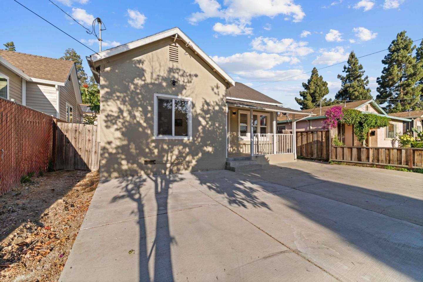 Detail Gallery Image 3 of 54 For 504 Hannah St, San Jose,  CA 95126 - 2 Beds | 2 Baths