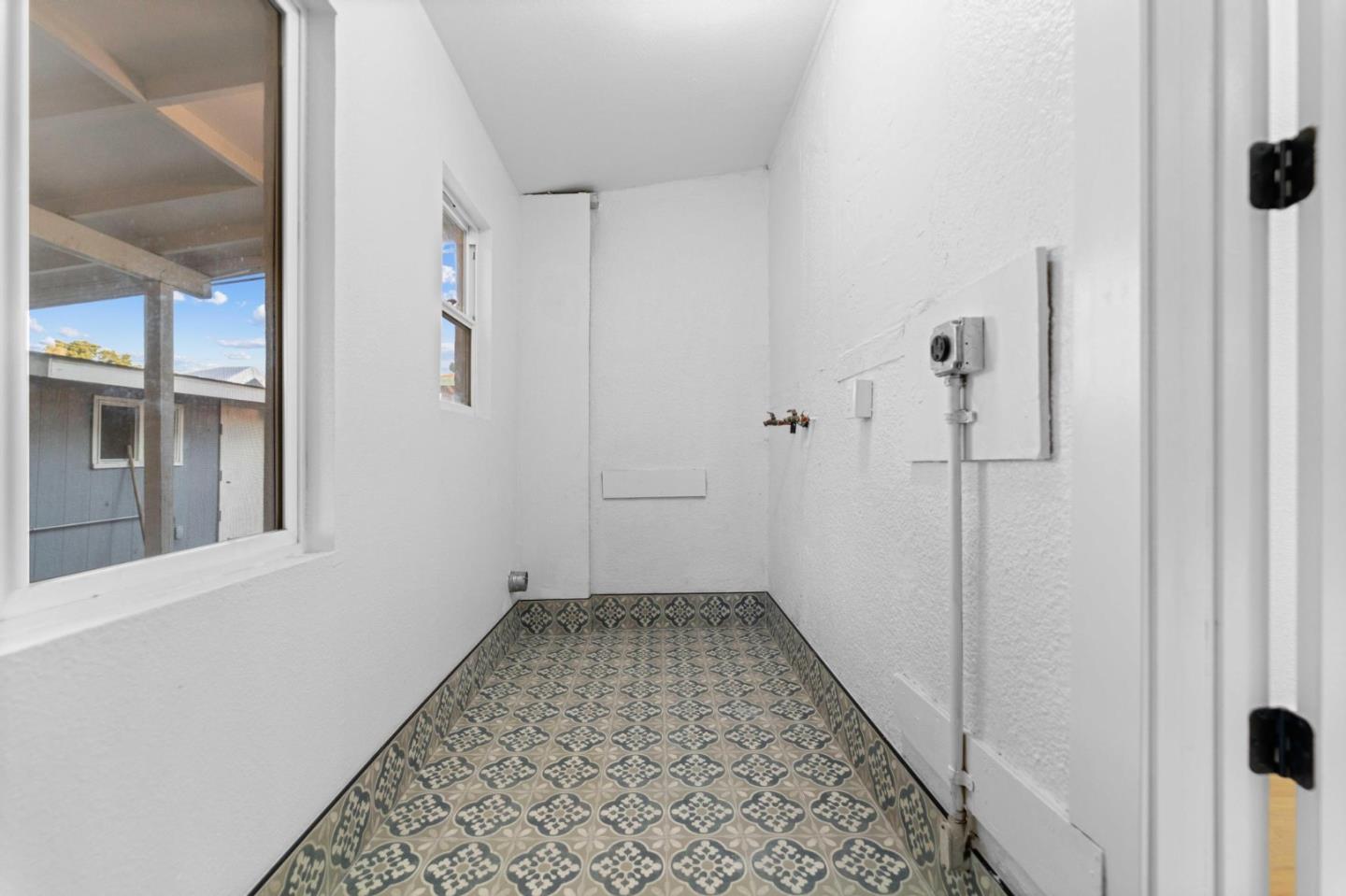 Detail Gallery Image 35 of 54 For 504 Hannah St, San Jose,  CA 95126 - 2 Beds | 2 Baths