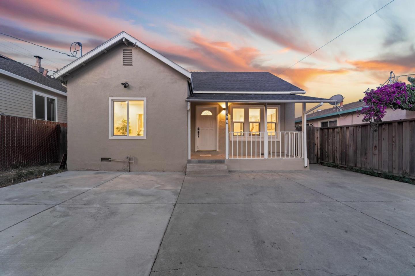 Detail Gallery Image 5 of 54 For 504 Hannah St, San Jose,  CA 95126 - 2 Beds | 2 Baths