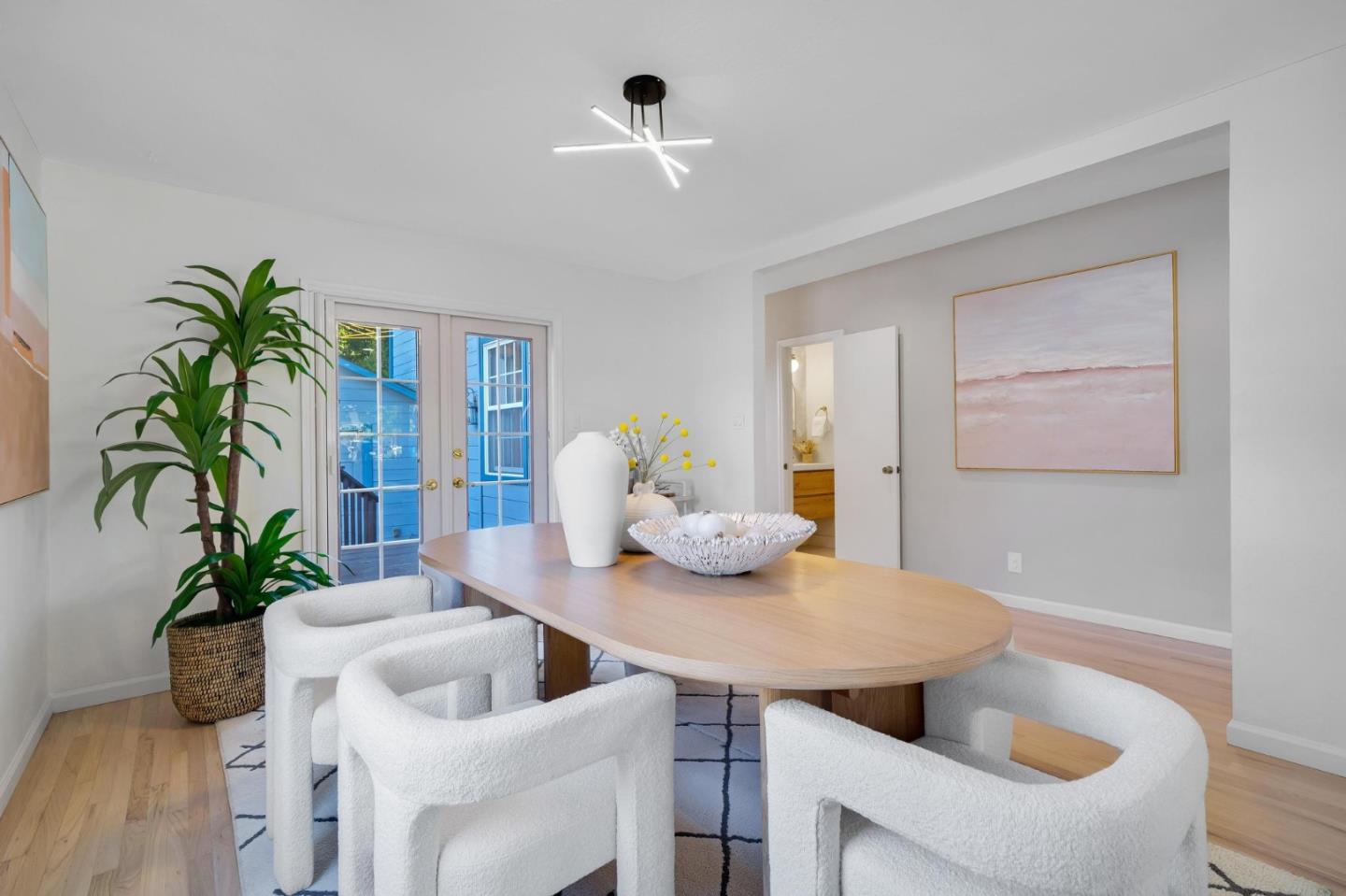 Detail Gallery Image 10 of 60 For 1518 Arguello St, Redwood City,  CA 94063 - 3 Beds | 2/1 Baths