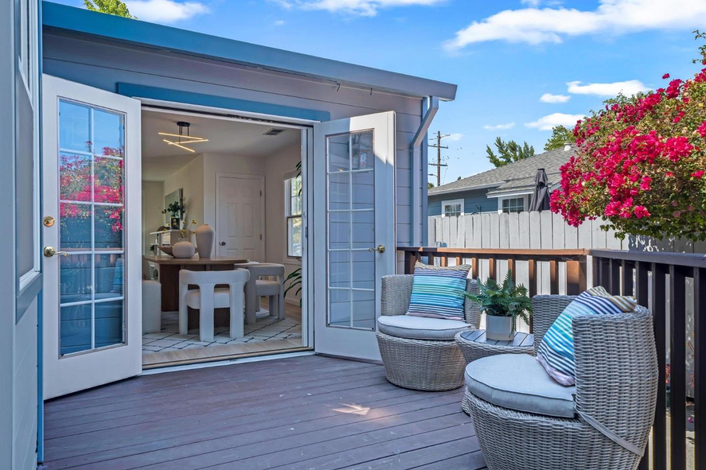 Detail Gallery Image 41 of 60 For 1518 Arguello St, Redwood City,  CA 94063 - 3 Beds | 2/1 Baths
