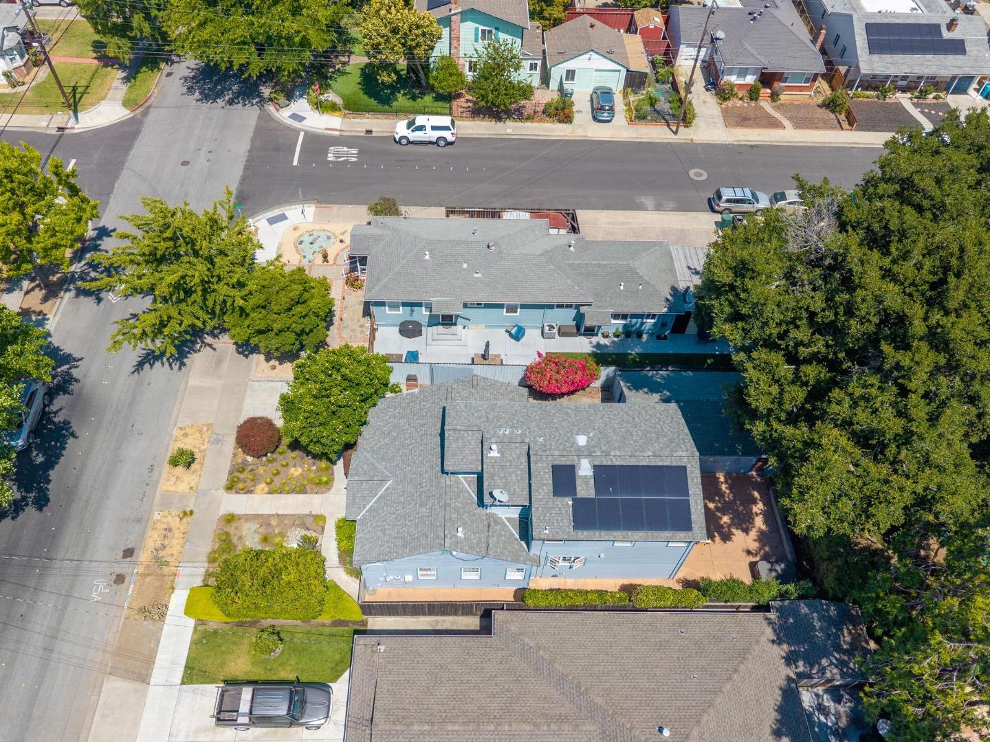 Detail Gallery Image 51 of 60 For 1518 Arguello St, Redwood City,  CA 94063 - 3 Beds | 2/1 Baths