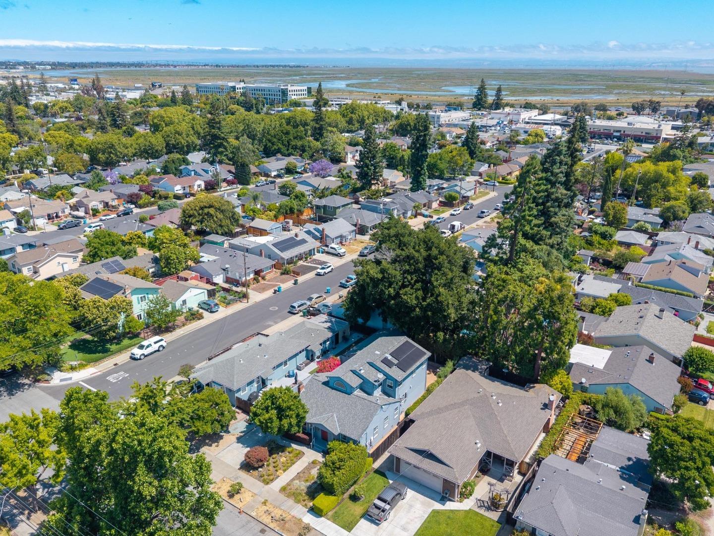 Detail Gallery Image 55 of 60 For 1518 Arguello St, Redwood City,  CA 94063 - 3 Beds | 2/1 Baths