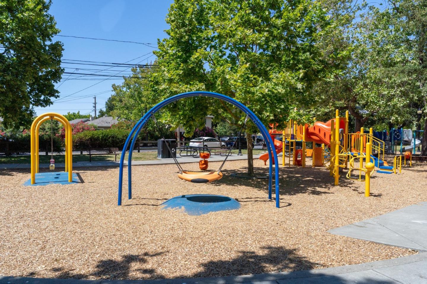 Detail Gallery Image 56 of 60 For 1518 Arguello St, Redwood City,  CA 94063 - 3 Beds | 2/1 Baths