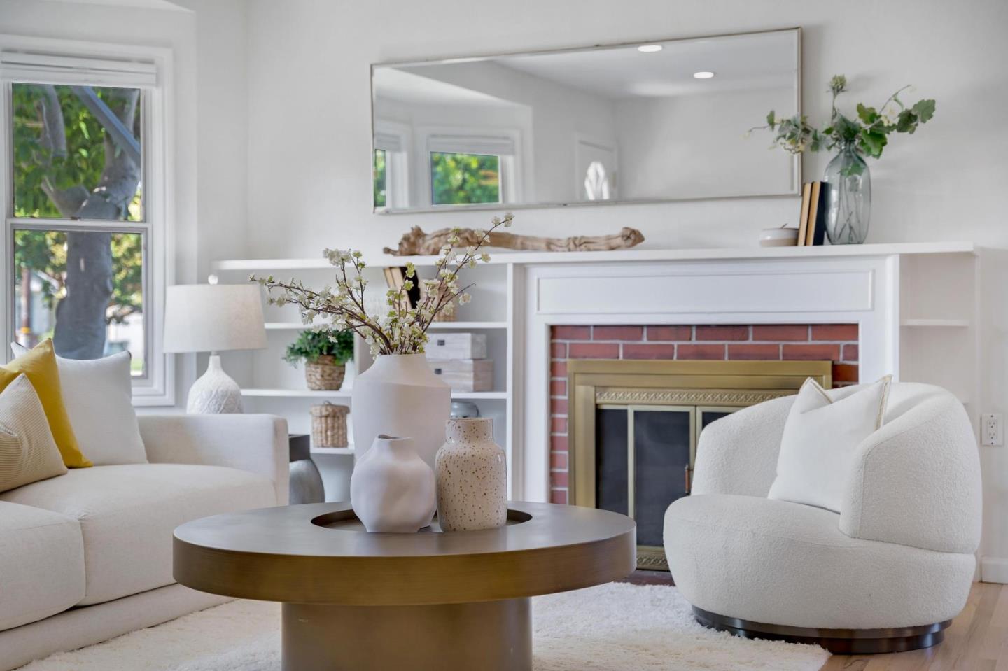 Detail Gallery Image 6 of 60 For 1518 Arguello St, Redwood City,  CA 94063 - 3 Beds | 2/1 Baths