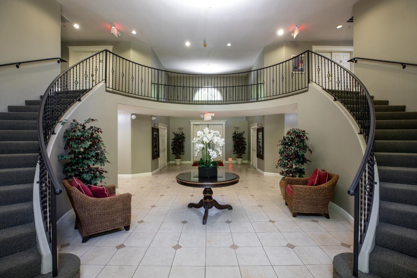 Detail Gallery Image 21 of 26 For 20 Willow Rd #5,  Menlo Park,  CA 94025 - 1 Beds | 1 Baths
