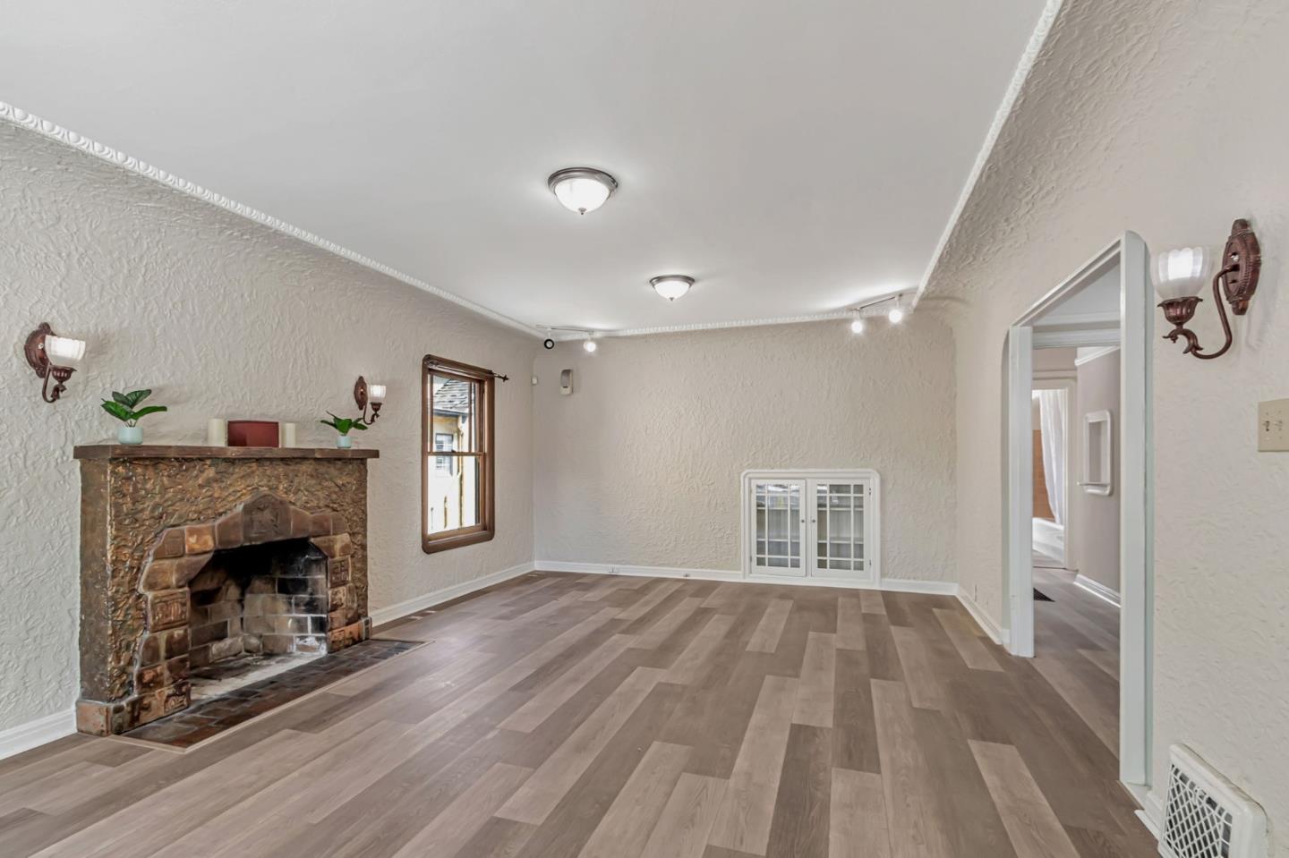 Detail Gallery Image 5 of 25 For 1044 Lincoln Ave, San Jose,  CA 95125 - – Beds | – Baths