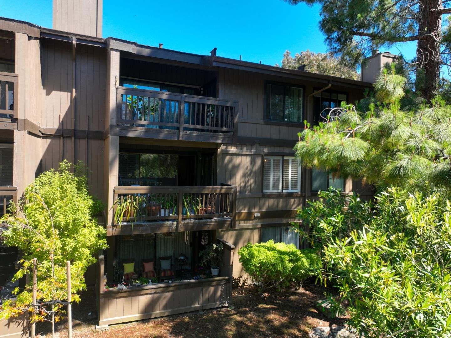 Detail Gallery Image 2 of 25 For 3350 La Mesa Dr #9,  San Carlos,  CA 94070 - 2 Beds | 2 Baths